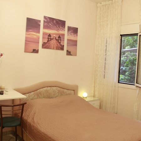 Apartment Eirina Aten Exteriör bild