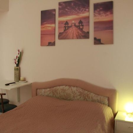 Apartment Eirina Aten Exteriör bild