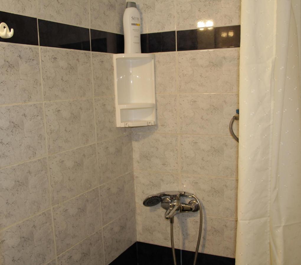 Apartment Eirina Aten Exteriör bild