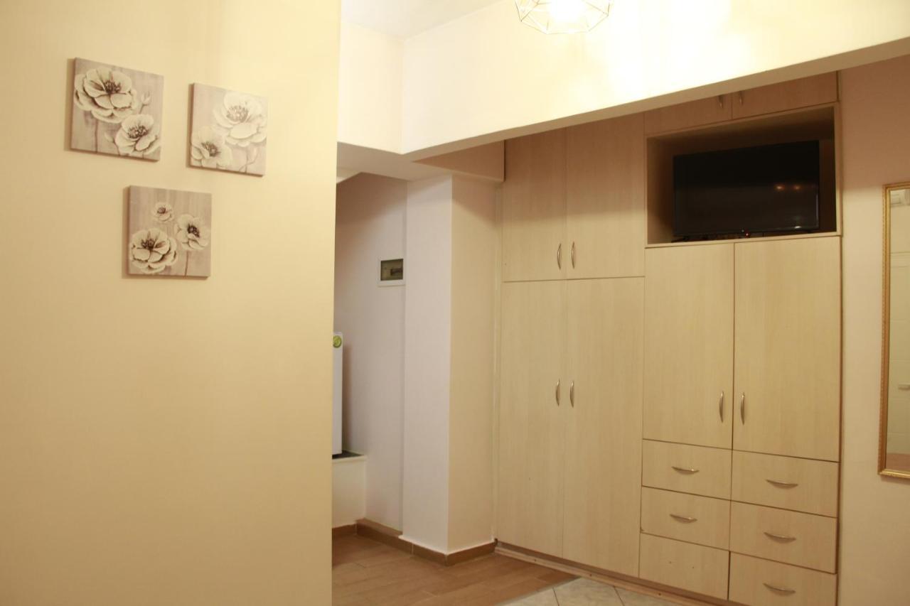 Apartment Eirina Aten Exteriör bild