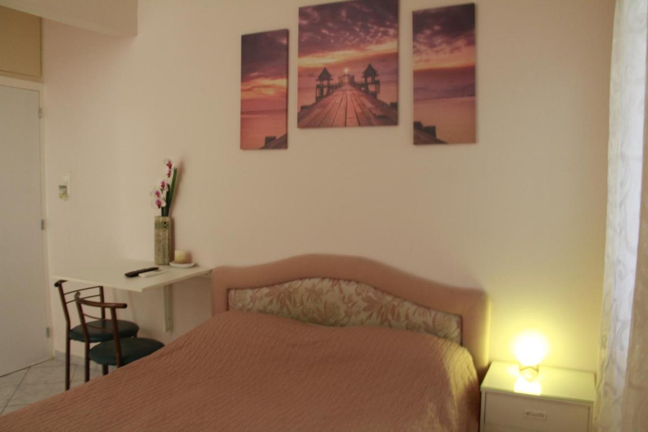Apartment Eirina Aten Exteriör bild